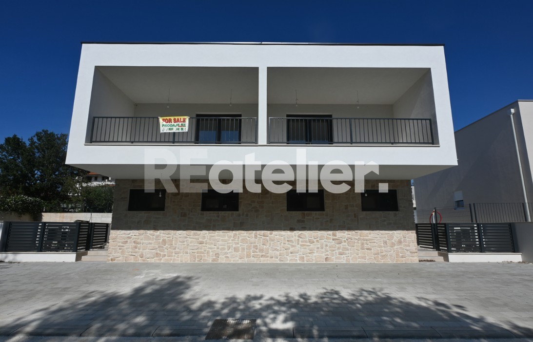 Modern Duplex Villa with Pool near Umag