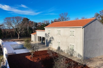 Exclusive villa with a large plot and swimming pool near Grožnjan